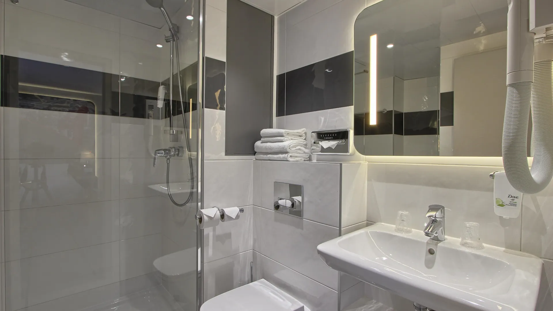 Design Place D'italie فندق